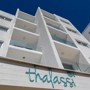 Ξενοδοχείο με διαμερίσματα Costantiana, Λάρνακα