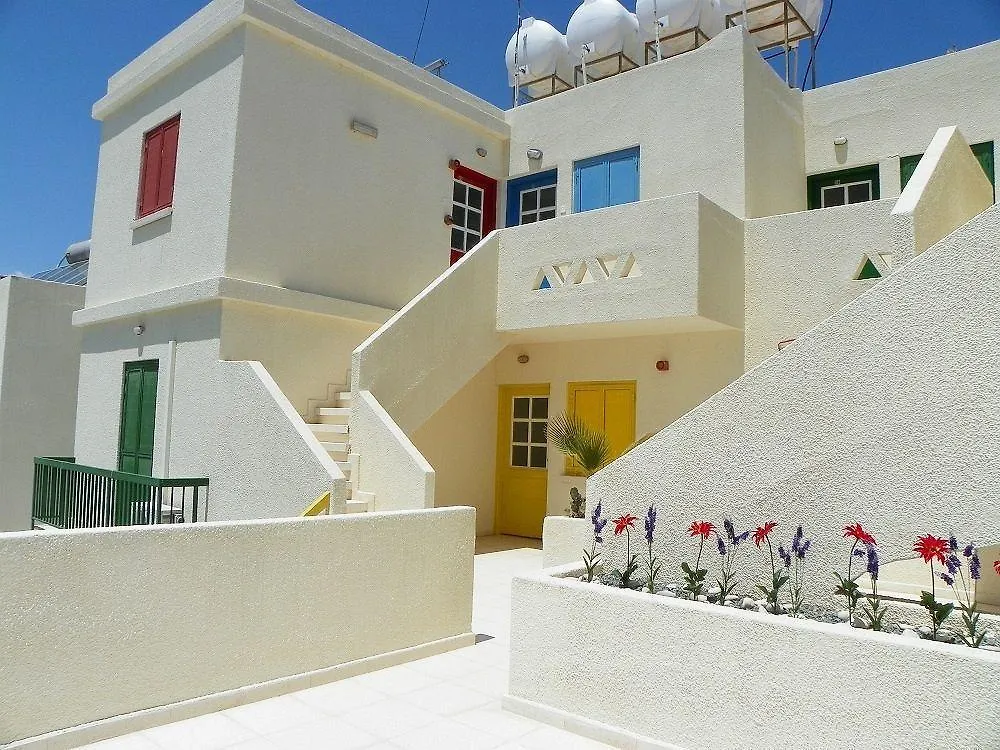 Sea N Lake View Hotel Apartments Λάρνακα