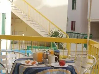Sea N Lake View Hotel Apartments Λάρνακα Ξενοδοχείο με διαμερίσματα