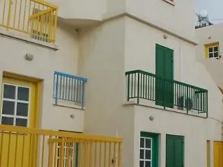Sea N Lake View Hotel Apartments Λάρνακα